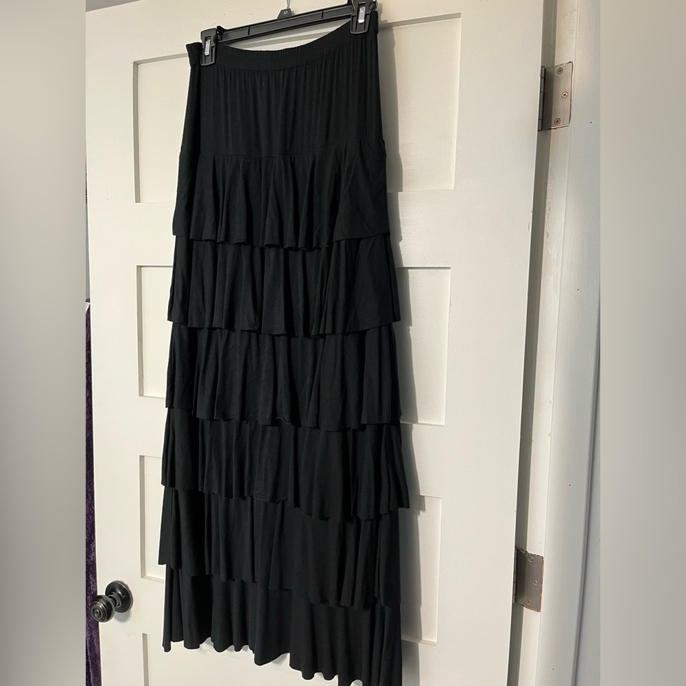Dainty Jewell’s Ruffle Skirt - black